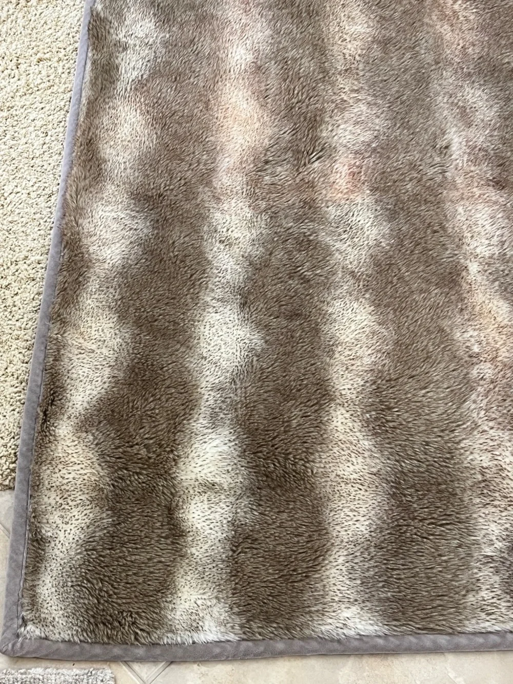 POTTERY BARN Taupe / Cream / Rust Ombre Faux Fur Throw